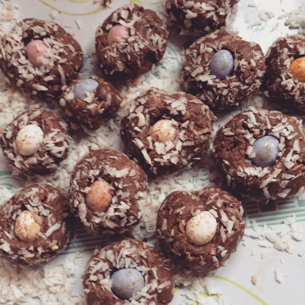 How to make chocolate truffles | Easter truffles | Chocolate and coconut truffles